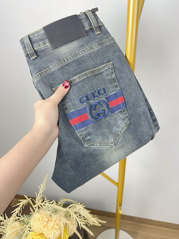 ブランドジーンズ正面デザイン